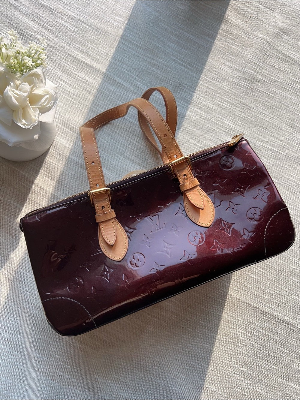 LOUIS VUITTON AMARANTE VERNIS ROSEWOOD AVENUE BAG - Picture 1 of 12
